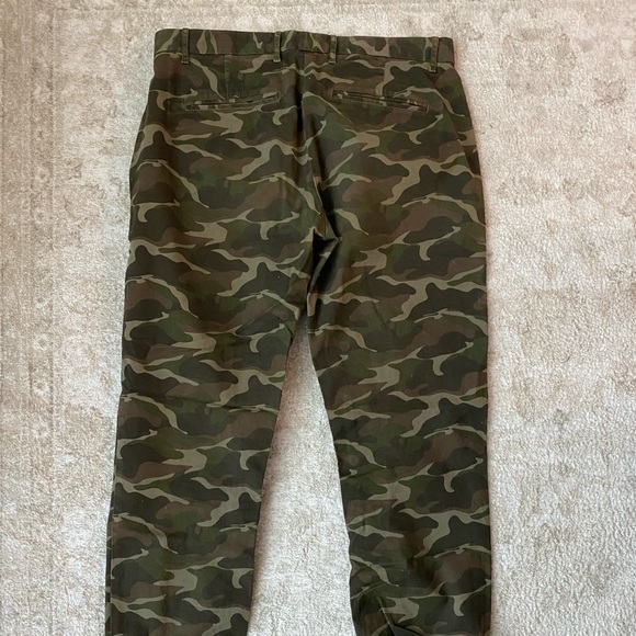 Gap Army Print BF Khakis, Size 0 - Picture 2 of 2